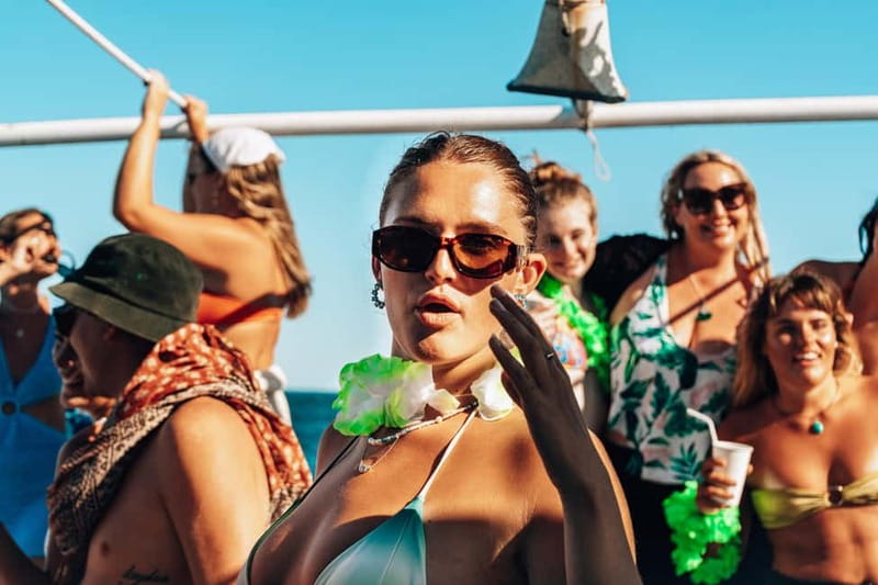 Lagos: Booze Cruise - Cruising the Algarve Coast Before Ponta da Piedade