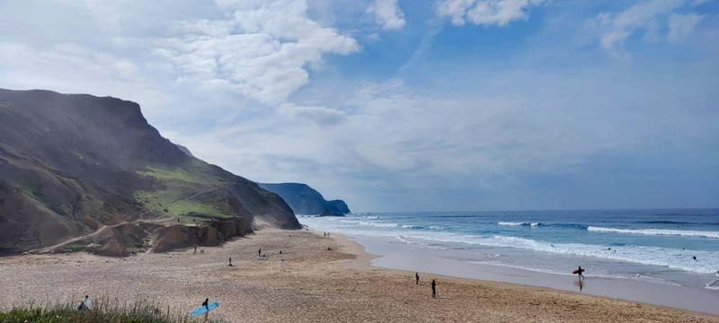 Lagos: group surf lessons for all levels - Group vs Private Lessons: The Difference You’ll Actually Feel