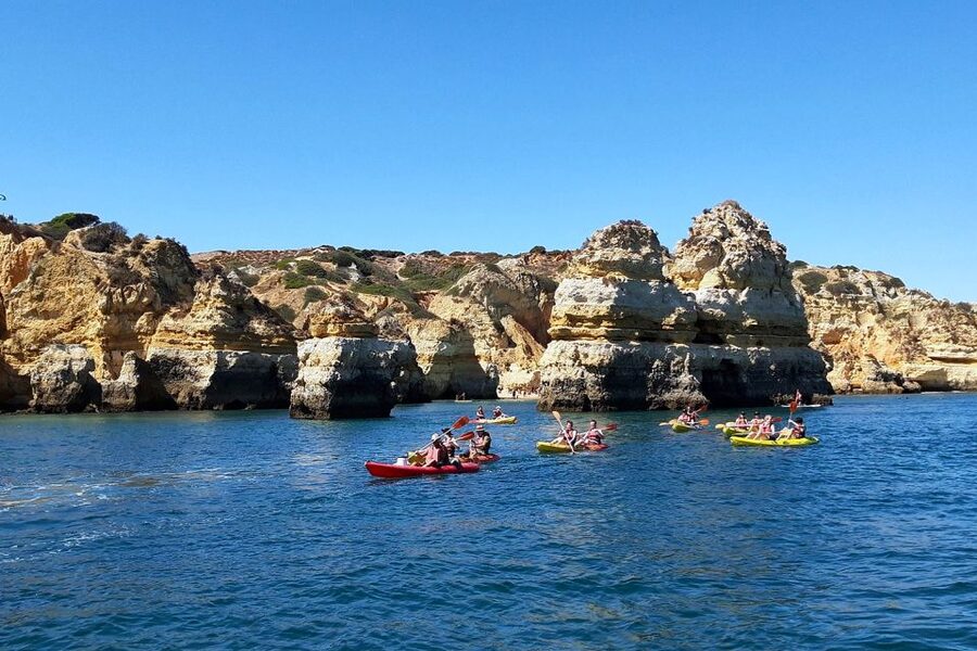 Lagos: Guided Kayak Tour - The Big Moment: Paddling Into the Caves of Ponta da Piedade