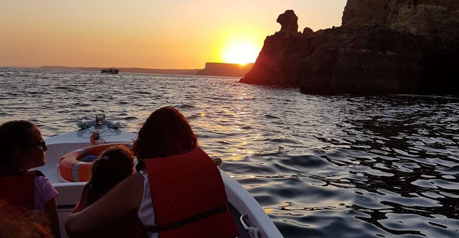 Lagos: Guided Ponta da Piedade Sunset Boat Tour - The rock-formation parade: Elephant, Camel, King Kong and more