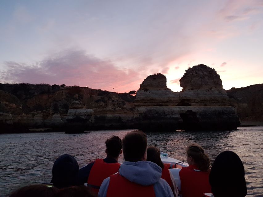 Lagos: Guided Ponta da Piedade Sunset Boat Tour - Narrow passages you can almost touch: Siamese Twins and Arch of Triumph