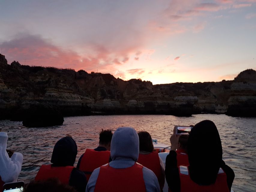 Lagos: Guided Ponta da Piedade Sunset Boat Tour - Beaches and coves along the Ponta da Piedade coastline
