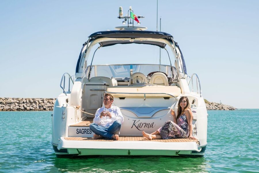 Lagos: Half-Day Morning Private Yacht Cruise - Stop on the dramatic Ponta da Piadade headland