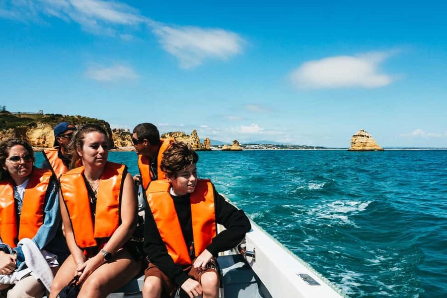 Lagos: Ponta da Piedade Coastline Boat Cruise - Barranco Martinho, Canavial, and Porto de Mós: rugged beauty past the headline stops