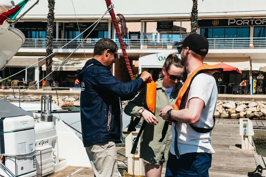 Lagos: Ponta da Piedade Coastline Boat Cruise - The guide and the boat: what the best experiences have in common