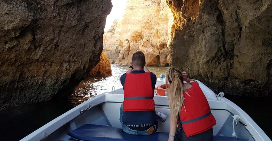 Lagos: Ponta da Piedade Grotto 1-Hour Tour with Local Guide - On Board With Live Commentary in 6 Languages