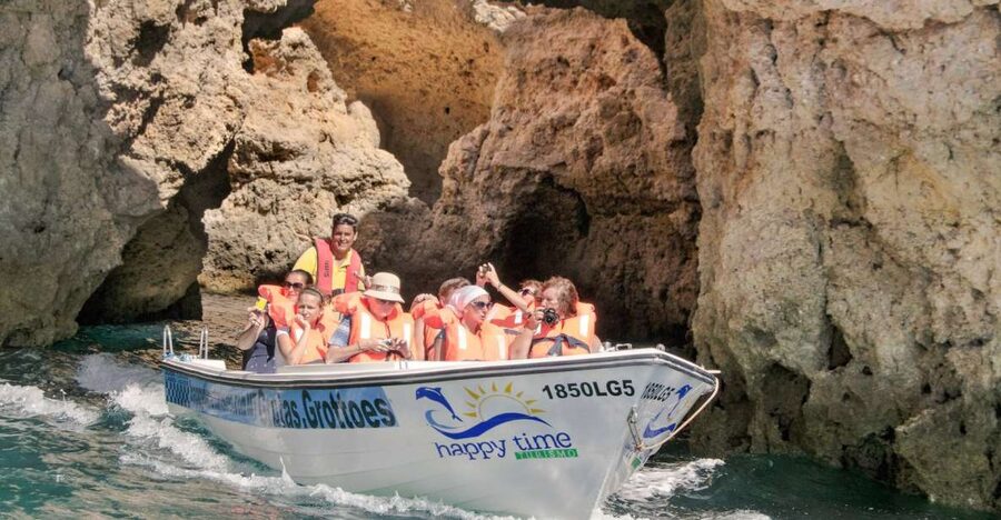 Lagos: Ponta da Piedade Rock Formations Guided Boat Tour - Ponta da Piedade Looks Different When You’re Floating