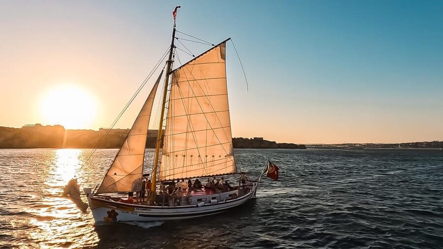 Lagos: Sunset Sail aboard a Traditional Boat with Prosecco - Prosecco at Sunset: What’s Included and What You’ll Pay For