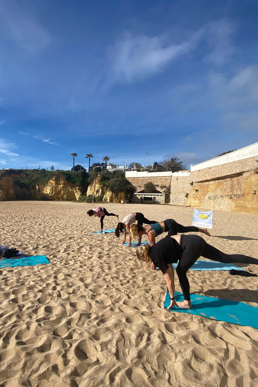 Morning Beach Yoga in Lagos by el Sol Lifestyle - Tips to make your beach yoga morning actually feel good