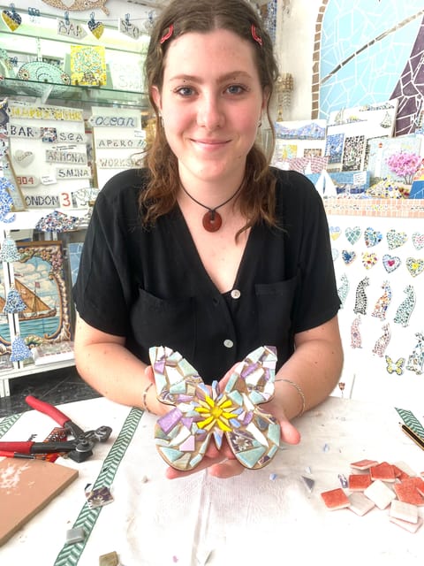 Olhão: Art Mosaic 2 hours Workshop by MosaicOlhão - Two hours vs a perfect mosaic: manage your expectations