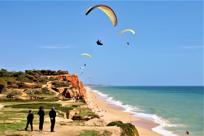 Paragliding Algarve Experience - Landing and wrapping up: how the experience ends smoothly