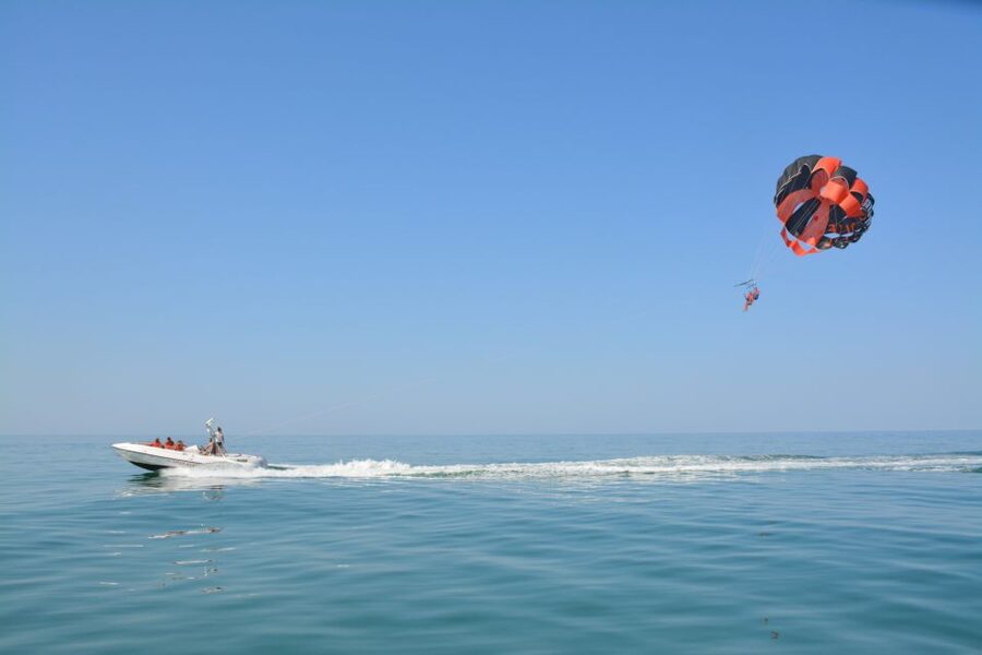 Parasailing Vilamoura - How to choose the best time slot (sunset option without guarantees)