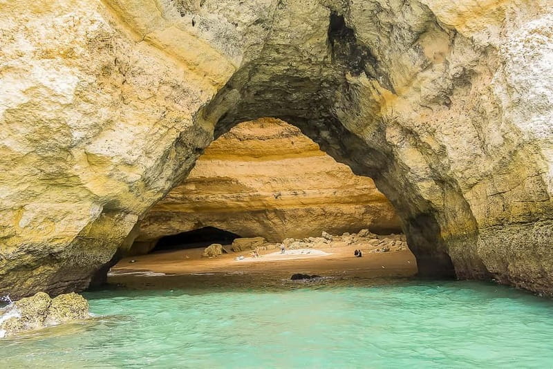 Portimão: Benagil Caves Speed Boat Tour with Sunset Option - Benagil Caves Up Close: Sunlight Through the Openings and Clear Rules