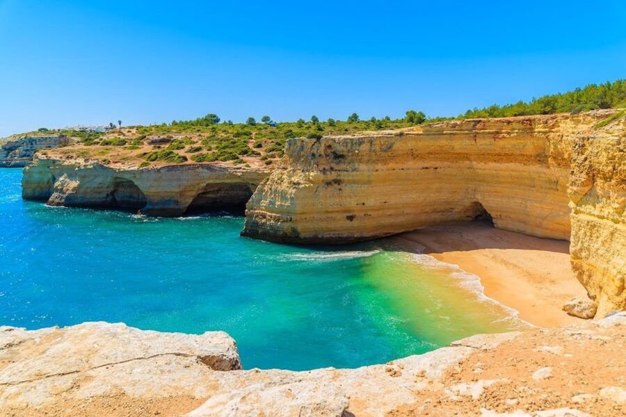 Portimão: Benagil Sea Caves Speedboat Adventure Tour - Safety briefing and the life jacket reality check