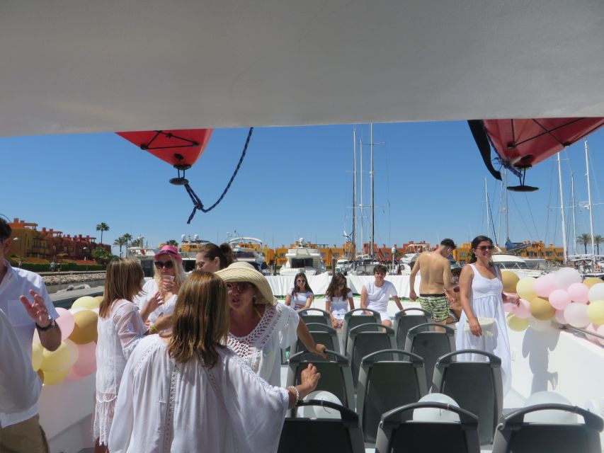 Portimão: Private Benagil Caves Catamaran and Kayak Tour - Price and value: $1,060 per group for 2.5 hours
