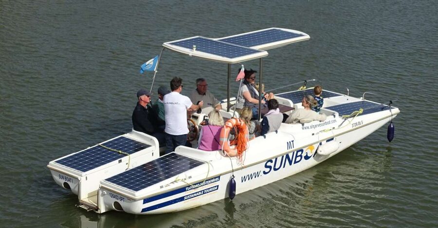 Portimão: Silves & Arade River History Tour on a Solar Boat - Solar-Boat Calm on the Arade River