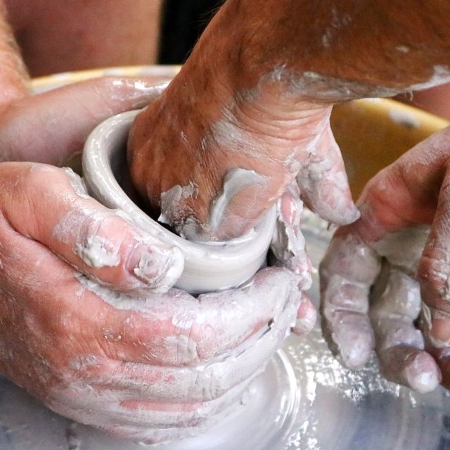 Pottery workshop in the Algarve - Wheel time in Silves: what this 3-hour pottery class is really like