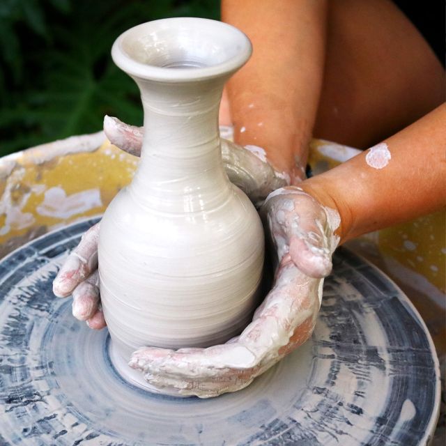 Pottery workshop in the Algarve - Meet Jose and Francisco, and why the teaching feels personal