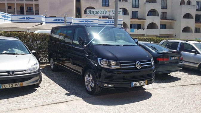 Private Airport Transfer Faro - Albufeira - Meeting your driver in Faro: the name-sign moment