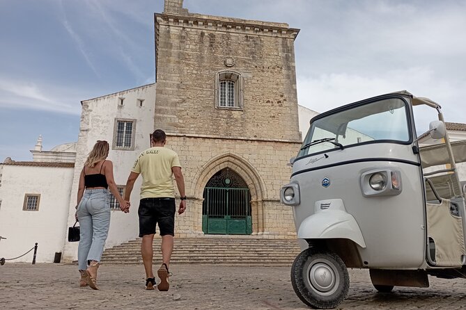 Private Tour throughout Faro in a TukTuk - Meeting point and timing: catching the right TukTuk session