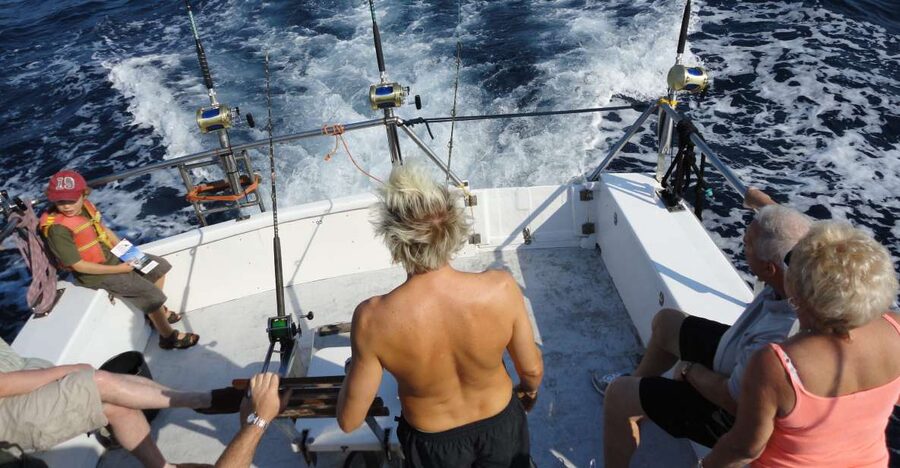 Quarteira: Algarve Reef Fishing Boat Trip with Gear - The meeting point in Quarteira: how to make day-of go smoothly