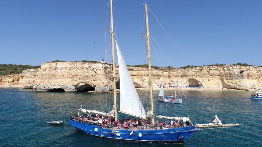 Vilamoura: Algarve Coast 3-Hour Sailing Cruise With Open Bar - Entering the day at Marina de Vilamoura