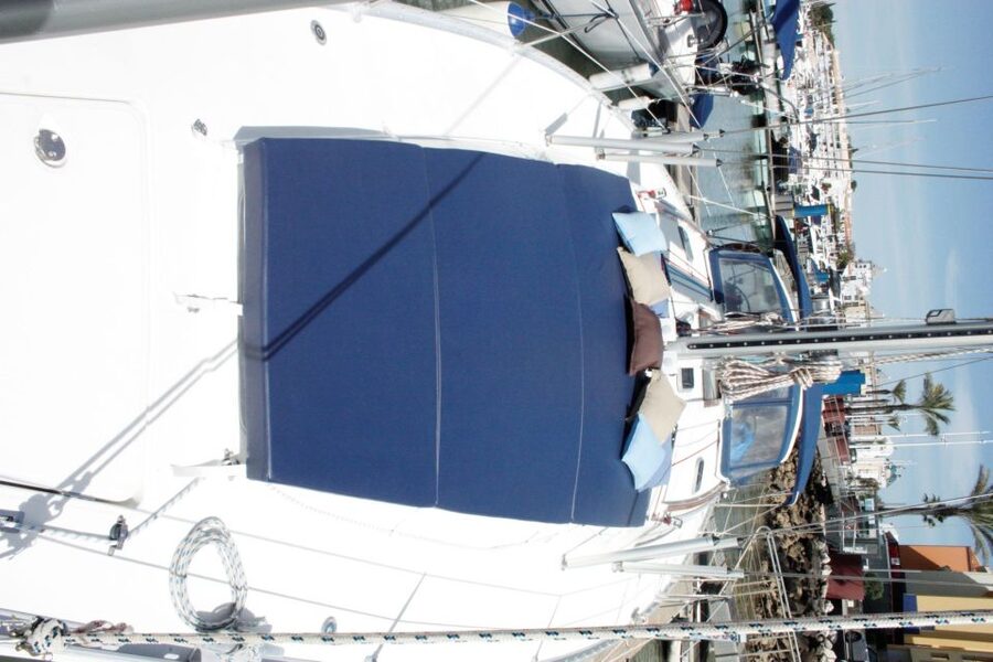 Vilamoura: Coastal Cruise on a Luxury Sailing Yacht - Falésia Beach Clay Formations and Photo-Friendly Viewpoints