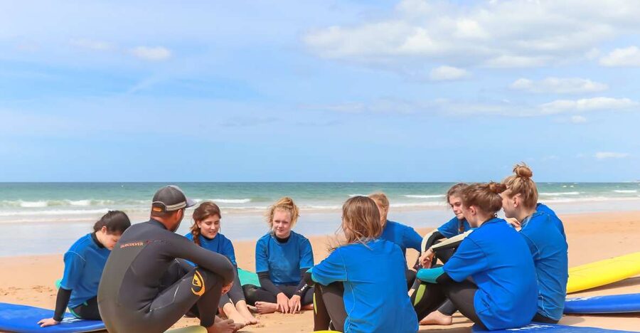 Vilamoura: Surf Lesson at Falésia Beach - Meeting at Thay Beach Lounge: finding the surf van without stress
