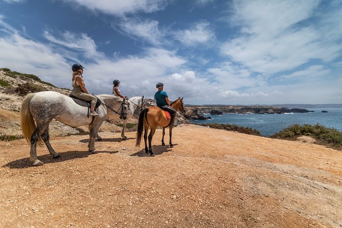 Welcome to Carrapateira Horse Riding Tour - Private vs group feel: how the guide experience can change your ride